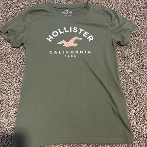 Hollister tee size XS
